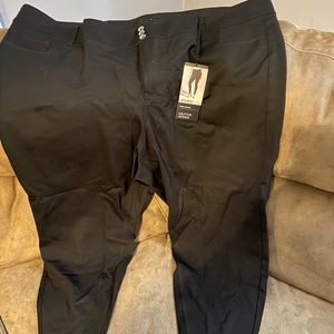 NWT Torrid Studio Jegging Ponte Stretch Size 30